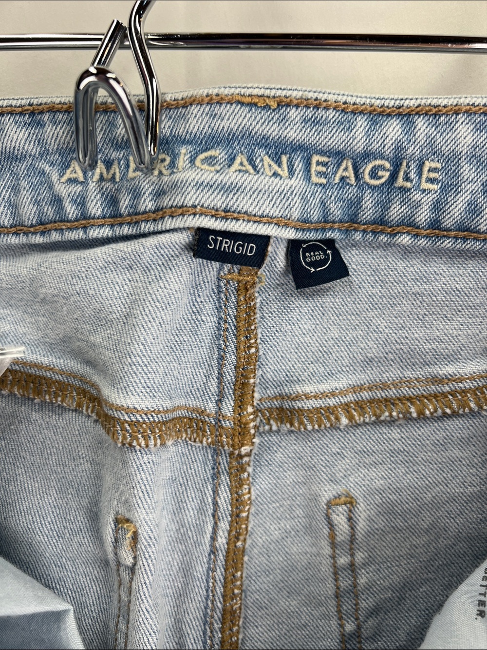 American Eagle - Women’s Jeans - Size 4 - Mom Jean - Light blue - Picture 7 of 11
